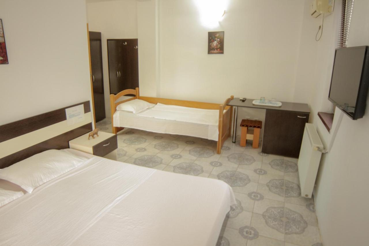Casa Dana Hotel เอโฟริเอนอร์ด ภายนอก รูปภาพ