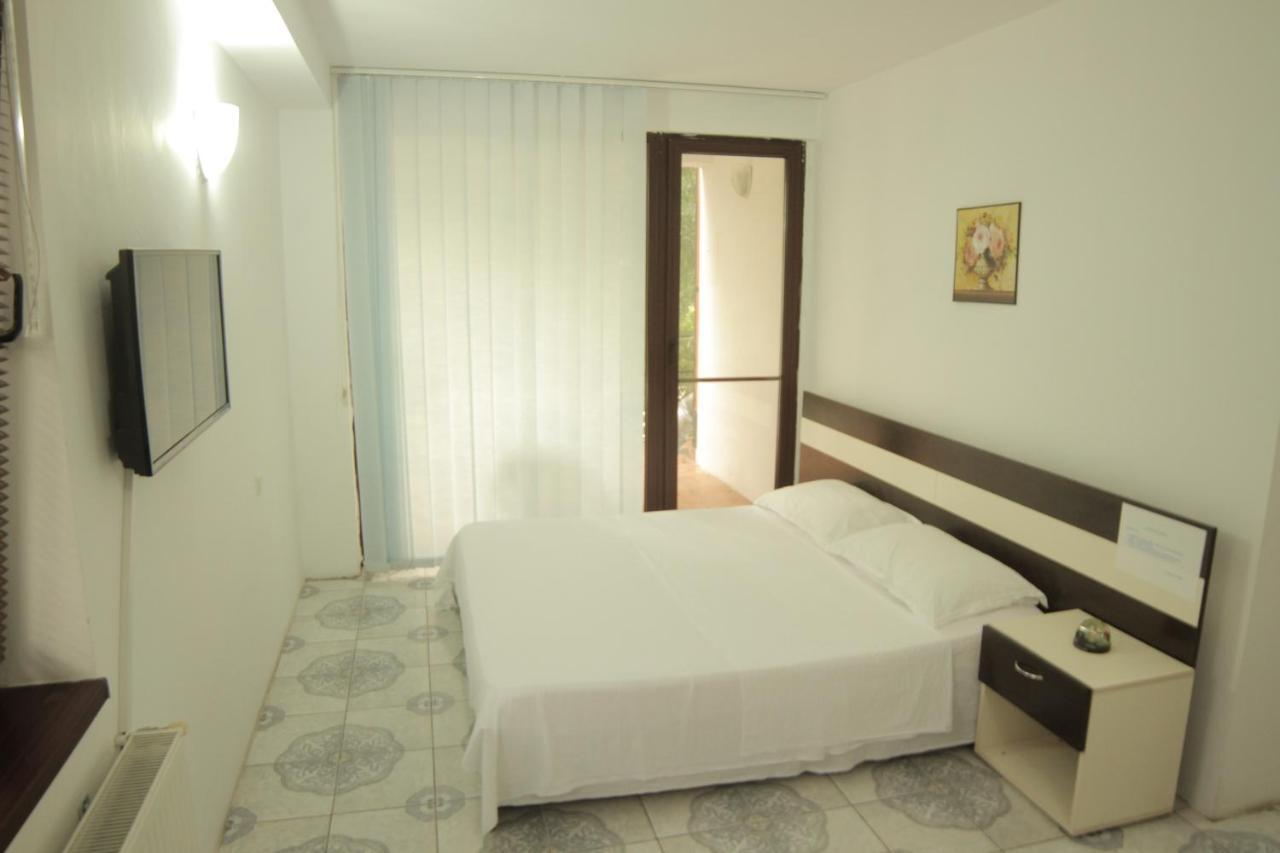 Casa Dana Hotel เอโฟริเอนอร์ด ภายนอก รูปภาพ