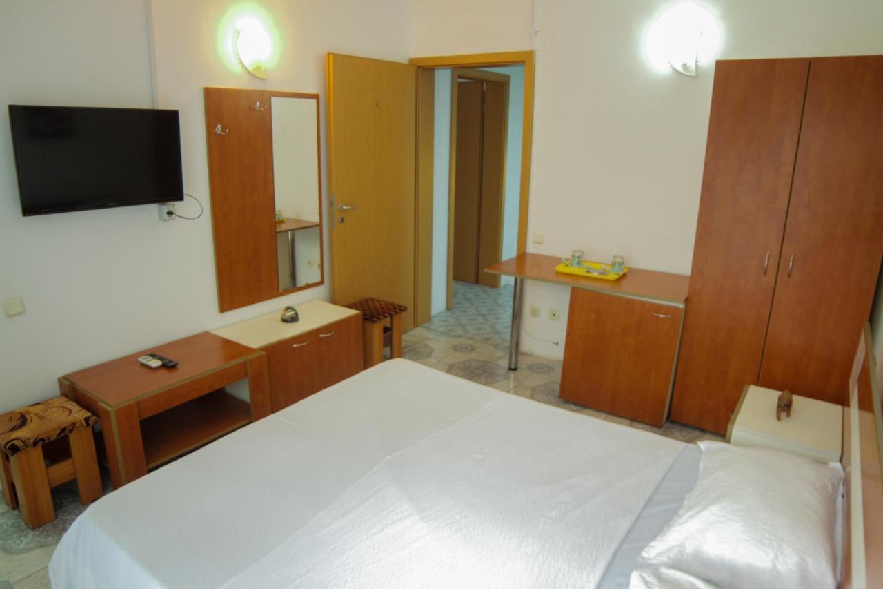 Casa Dana Hotel เอโฟริเอนอร์ด ภายนอก รูปภาพ