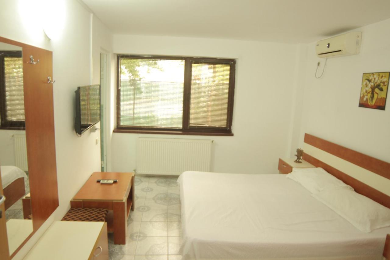 Casa Dana Hotel เอโฟริเอนอร์ด ภายนอก รูปภาพ