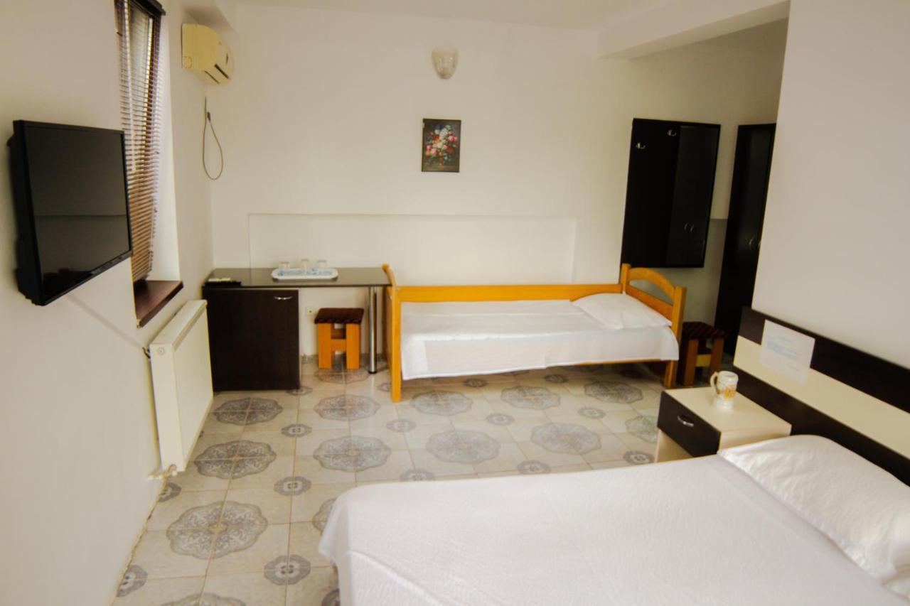 Casa Dana Hotel เอโฟริเอนอร์ด ภายนอก รูปภาพ